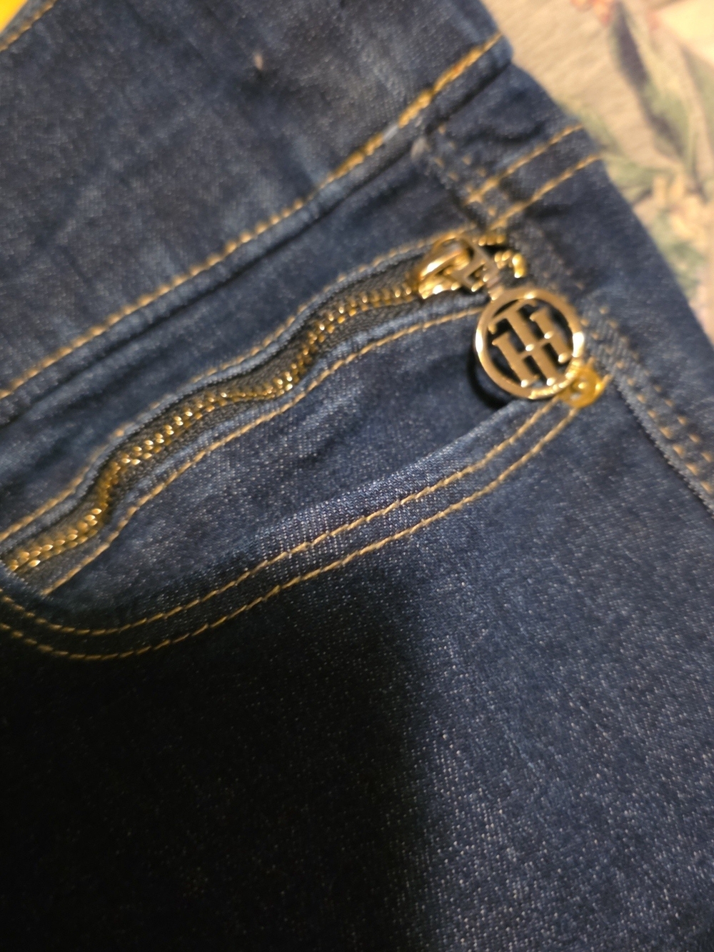 Tommy Hilfiger Women's Dark Blue Skinny Jeans with Gold Hardware